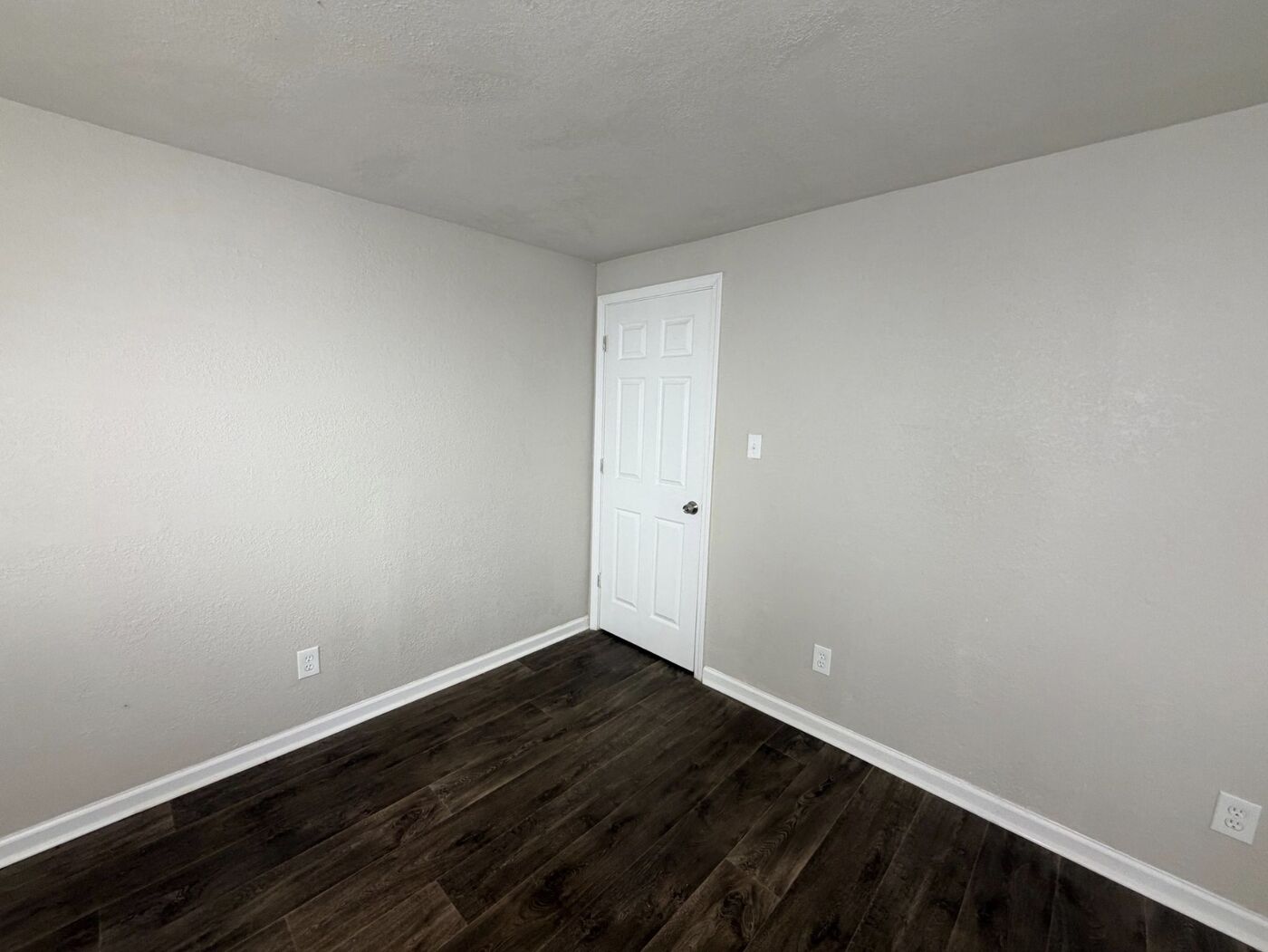 1-bedroom apartment bedroom